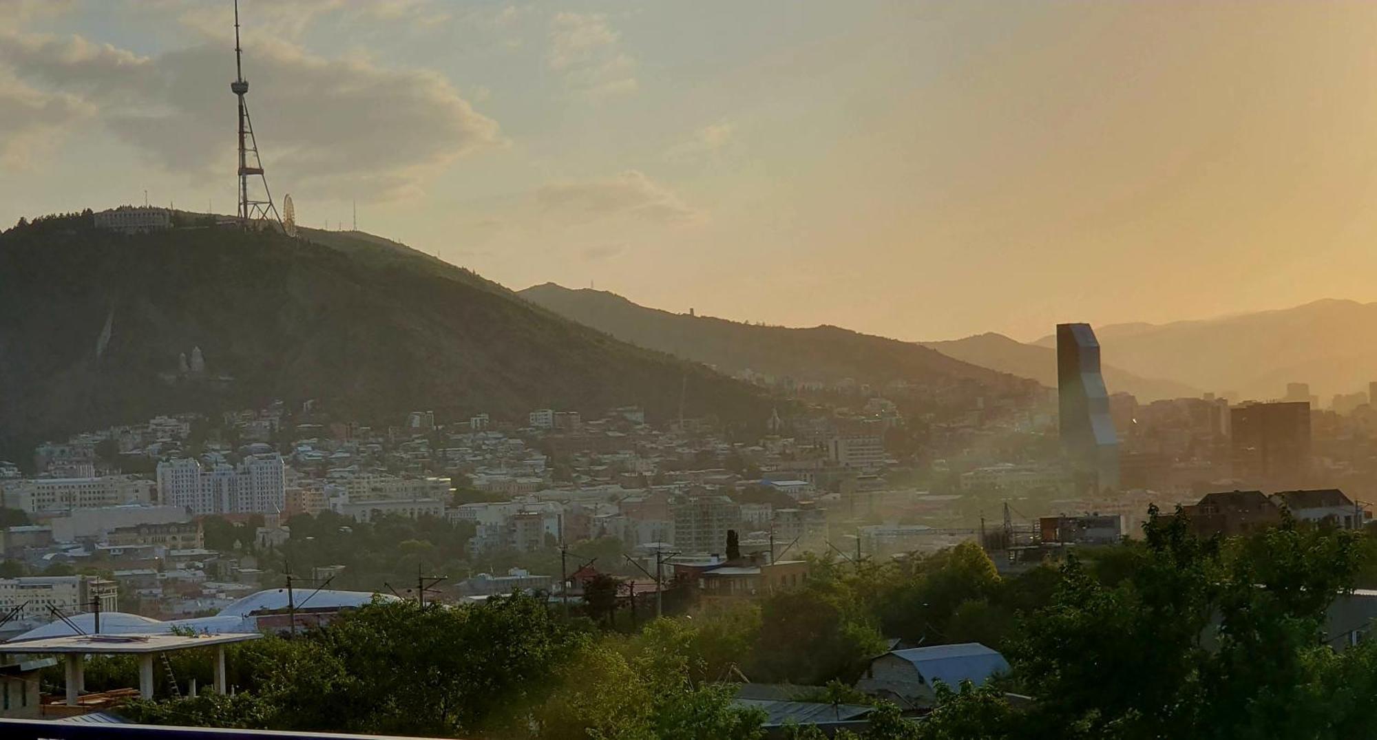 Hotel Hills In Old 第比利斯 外观 照片